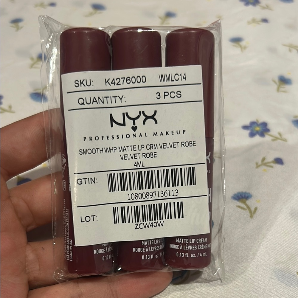 NYX Smooth Whip Matte Lip Cream - Velvet Robe